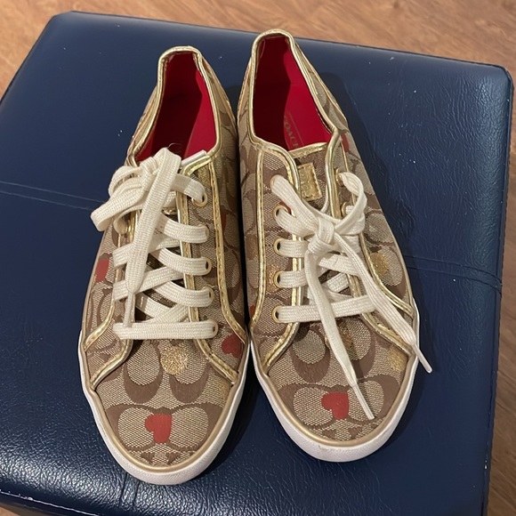 Coach sneakers - size 7 - Picture 2 of 5
